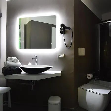 Fiume Hotel Genoa